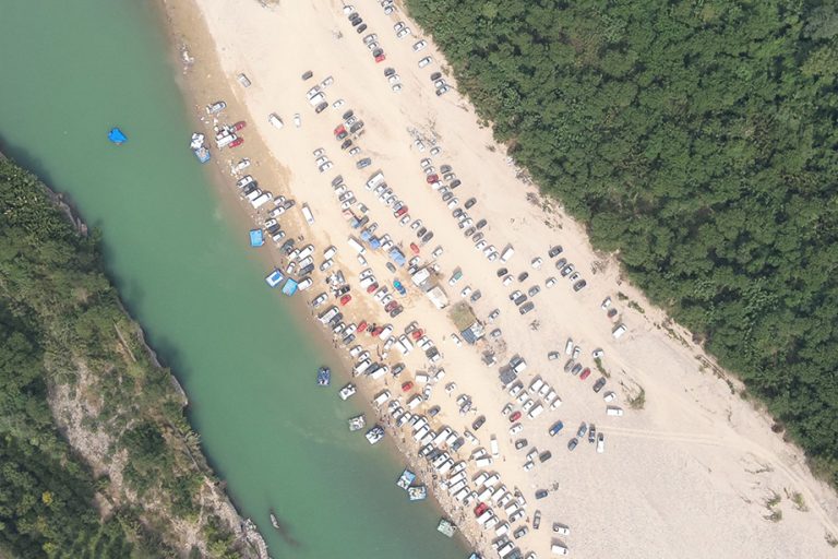 Salta: imputan y dictan la prisión preventiva para once personas por millonario contrabando de mercaderías desde terrenos a la vera del río Bermejo