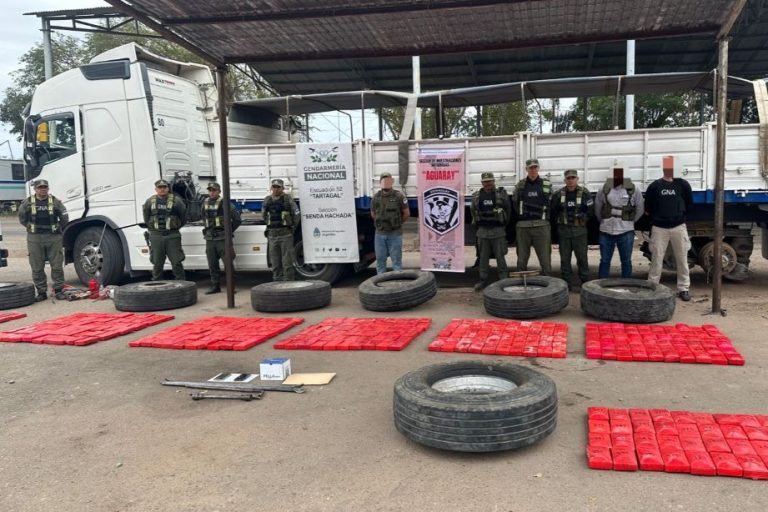 Tartagal: secuestran 417 kilos de cocaína ocultos en los neumáticos de un camión e imputan con prisión preventiva a siete personas