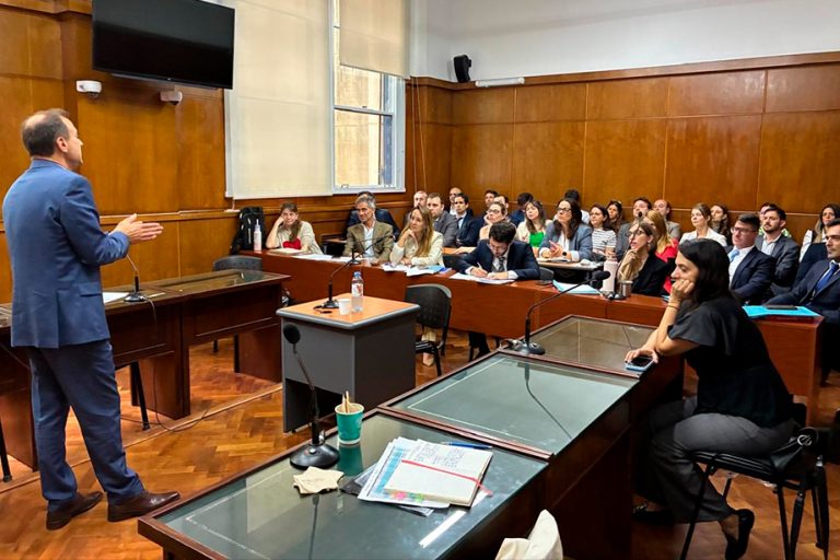 Funcionarios/as del fuero Criminal y Correccional Federal de CABA participaron de una capacitación en litigación para casos complejos en el sistema acusatorio