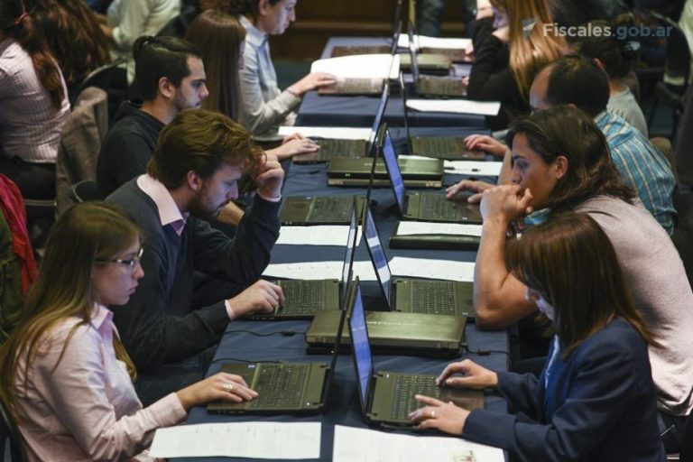 Nueva convocatoria de Ingreso Democrático para cubrir vacantes del agrupamiento Técnico Administrativo en 17 ciudades del país y 9 localidades bonaerenses