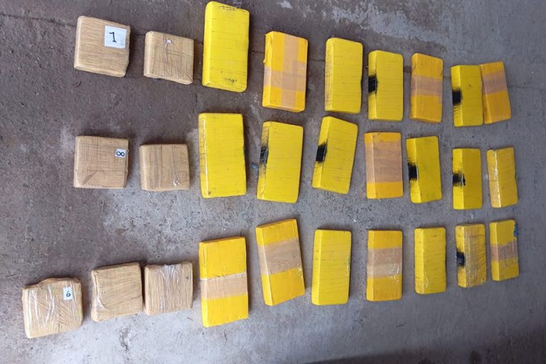 Jujuy: imputan y dictan prisión preventiva a un conductor que transportaba 52 kilos de cocaína en una camioneta
