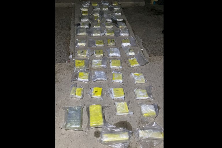 Salta: imputan y dictan la prisión preventiva de dos automovilistas por el transporte de 28 kilos de cocaína