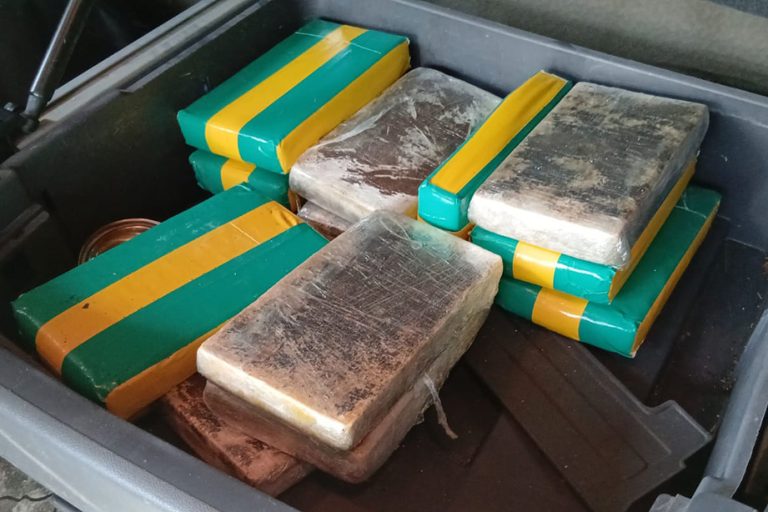 Caleta Olivia: condenaron a un camionero a 5 años de prisión por transportar 14 kilos de cocaína de alta pureza
