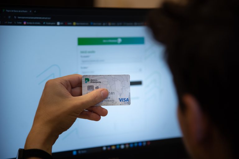 Dictaron una medida cautelar a favor de una jubilada que fue víctima de una estafa bancaria virtual