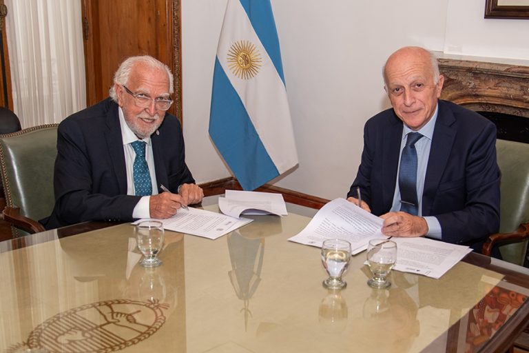 El MPF y el Colegio Público de la Abogacía de la Capital Federal firmaron un convenio para fortalecer el intercambio de información