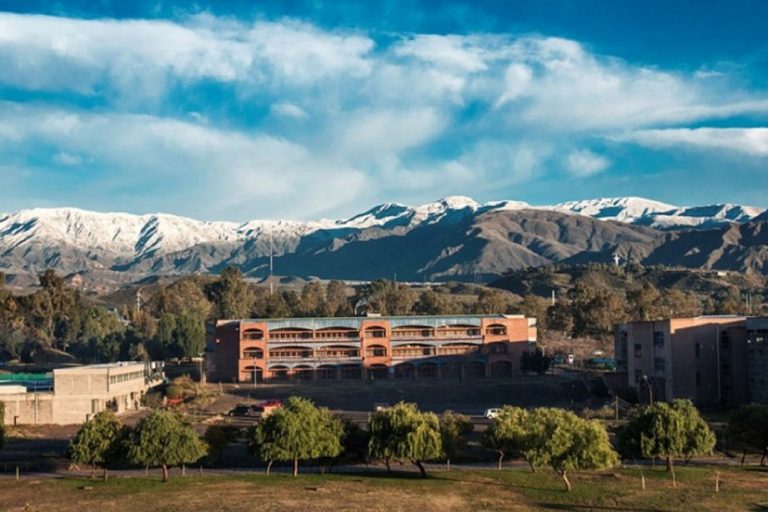 Mendoza: Casación confirmó una condena por abuso de autoridad en contexto de violencia de género en la Universidad de Cuyo y ordenó reparar a la víctima