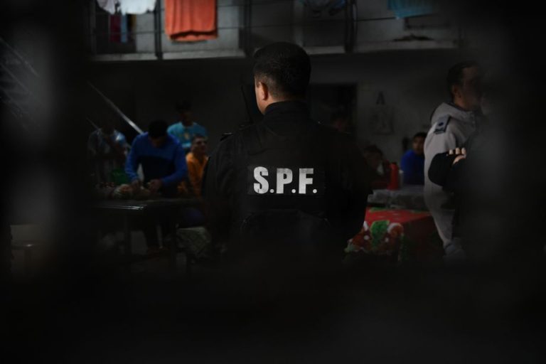 La PROCUVIN reportó 12.206 personas detenidas en cárceles federales y una sobrepoblación del 5,8%
