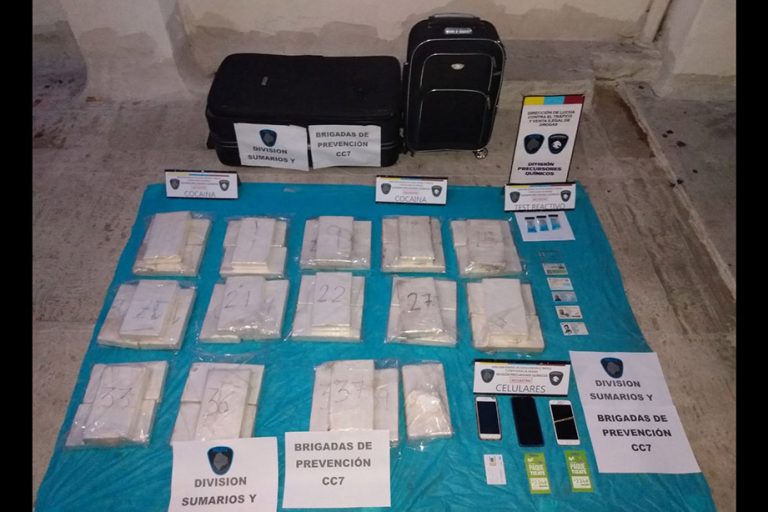 Condenan a 10 años de prisión a un ciudadano peruano extraditado desde España por organizar un transporte de 41 kilos de cocaína y por lavado de activos