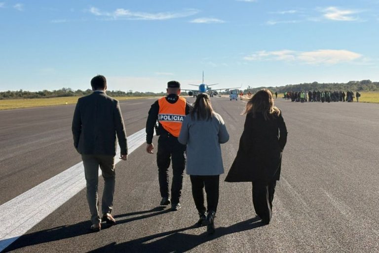 El MPF inició una investigación por una falsa amenaza de bomba en un vuelo de Aerolíneas Argentinas que aterrizó en Corrientes