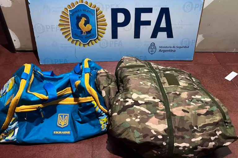 Desbarataron una organización que “reclutaba” personas para combatir en la guerra entre Ucrania y Rusia