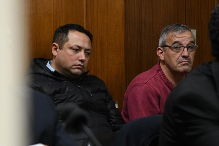 Condenaron a dos policías por el homicidio de un transeúnte al que balearon mientras realizaban una persecución en Villa Urquiza