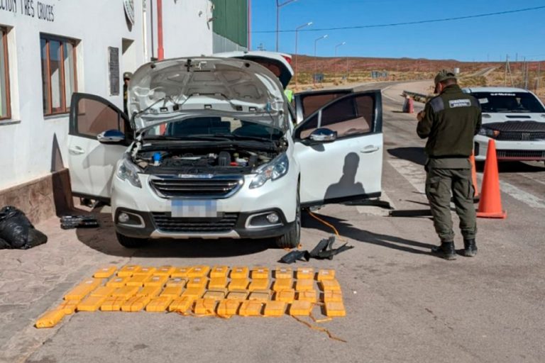 Jujuy: desbarataron una organización que se dedicaba a introducir droga desde Bolivia para luego comercializarla en Buenos Aires