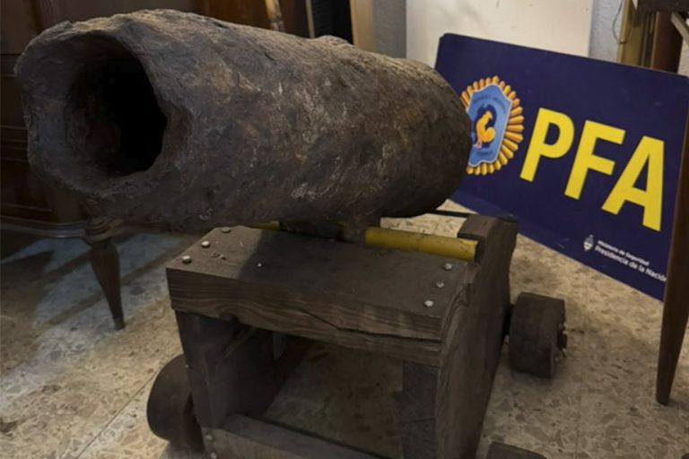 Monserrat: recuperaron un antiguo cañón de guerra que era exhibido en una casa de antigüedades