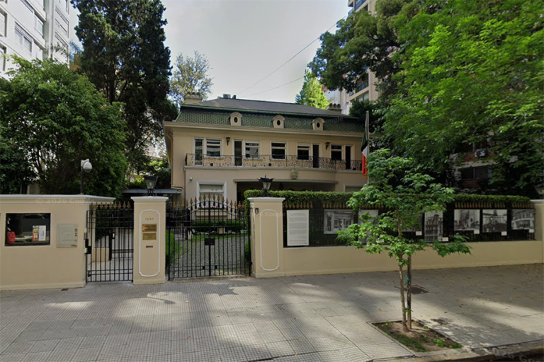 Procesaron a un hombre acusado de enviar amenazas sobre un posible atentado a la Embajada de México en Argentina