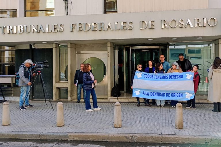 Rosario: rechazaron la prescripción de la acción en el caso de la partera de 88 años imputada por supresión de identidad